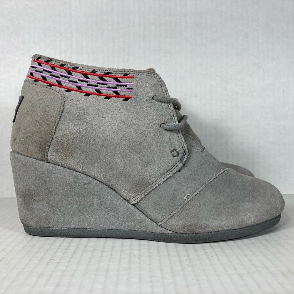 Toms Booties Size 6.5 Women Gray Pink Red Suede Leather Wedge Comfort Chic Boots